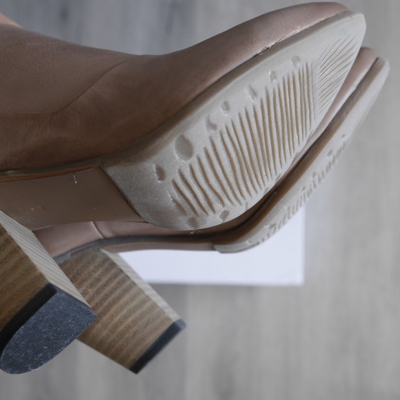 Treasure & Bond TBARGO-LEA taupe leather point toe booties | size 7 - Picture 4 of 10